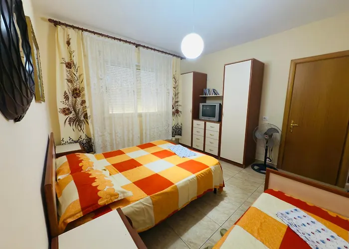 Marinari Apartment Durres
